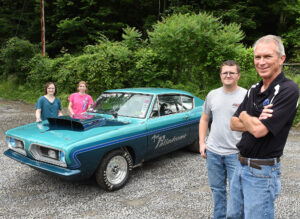 Mon BOE's Kelly cruises into racers' Hall of Fame